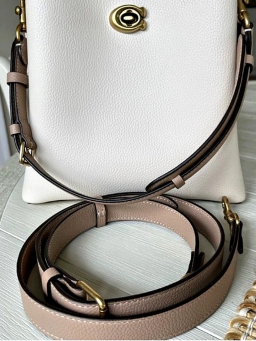 Coach Small Town Bucket Bag White & Brown Shoulder Bag - Picture 3 of 7